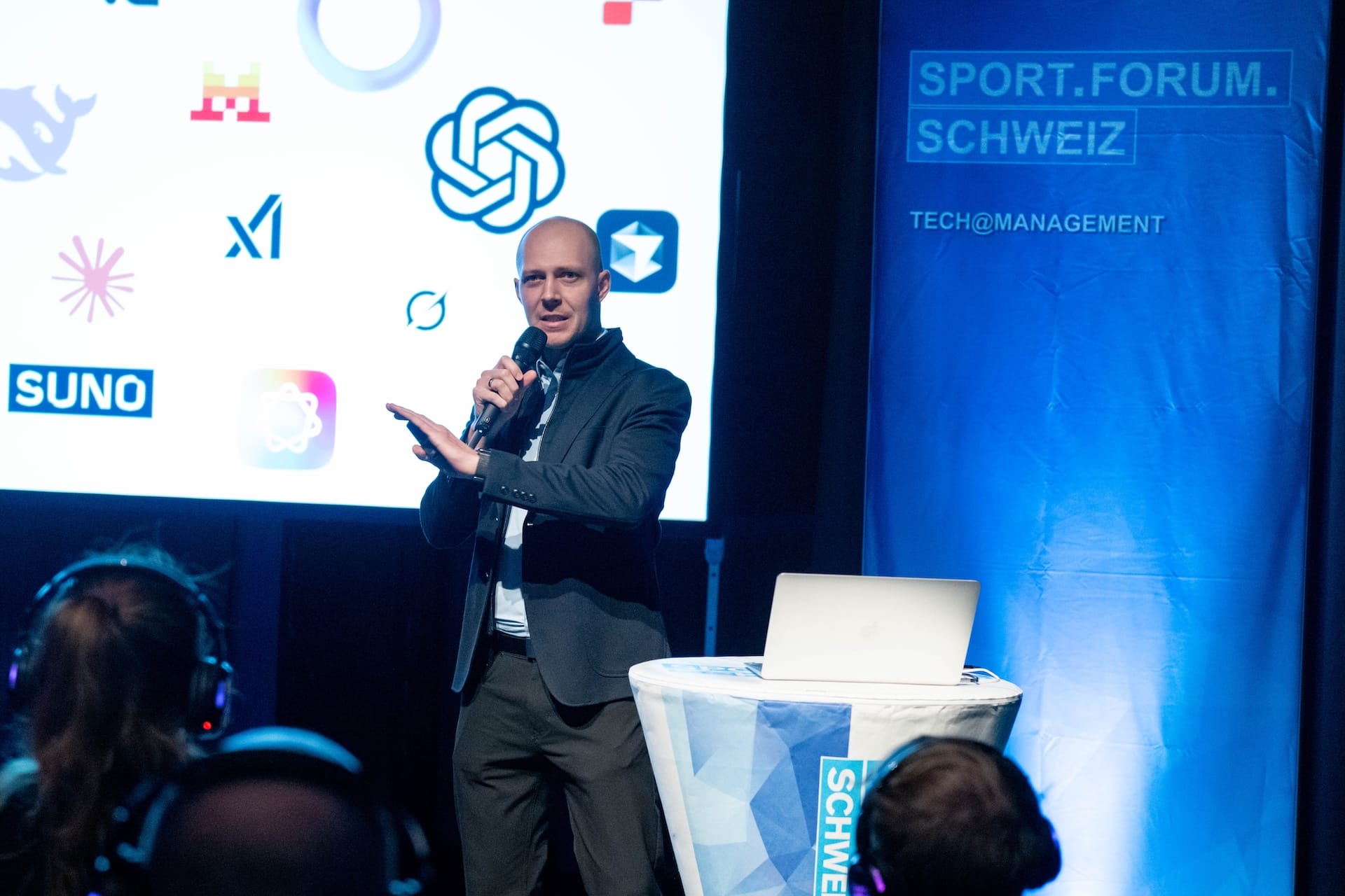 Philipp Baldauf speaking at Sport.Forum.Schweiz